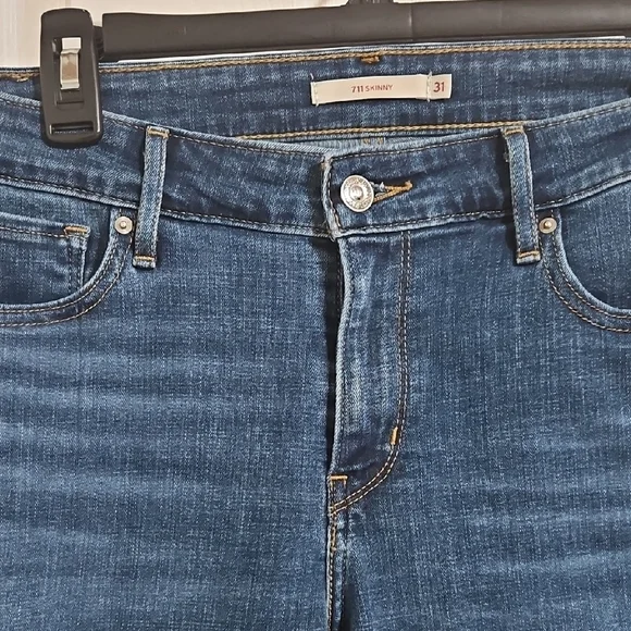 Levi's Women's Dark Indigo Skinny Jeans - Picture 2 of 3